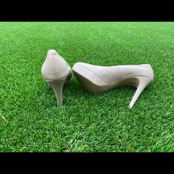 Nine West Platform Pumps - Picture 5 of 8